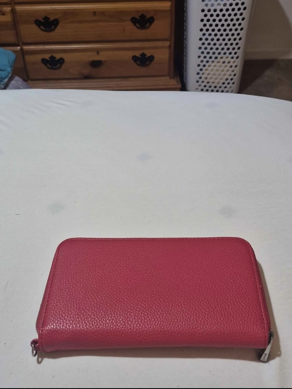 Thirty-One Women's Red Zip Wallet - Stylish Everyday Clutch
